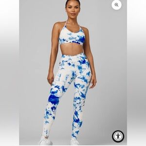 Lici Fit Santorini V-Cut Scrunch Leggings Blue White size Medium